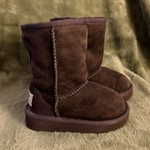 UGG Classic Toddler Size 6